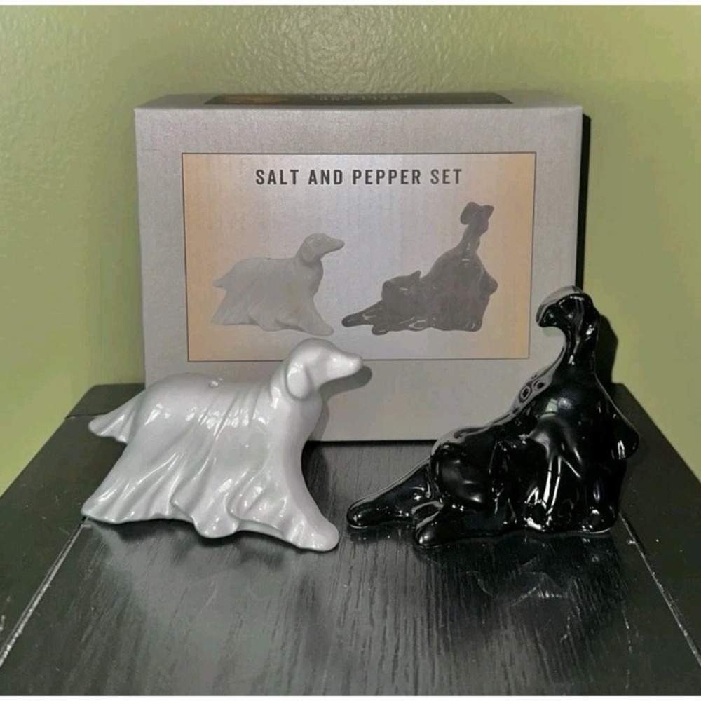 New CRACKER BARREL Ghost Dog & Cat Salt & Pepper Set Halloween 2026